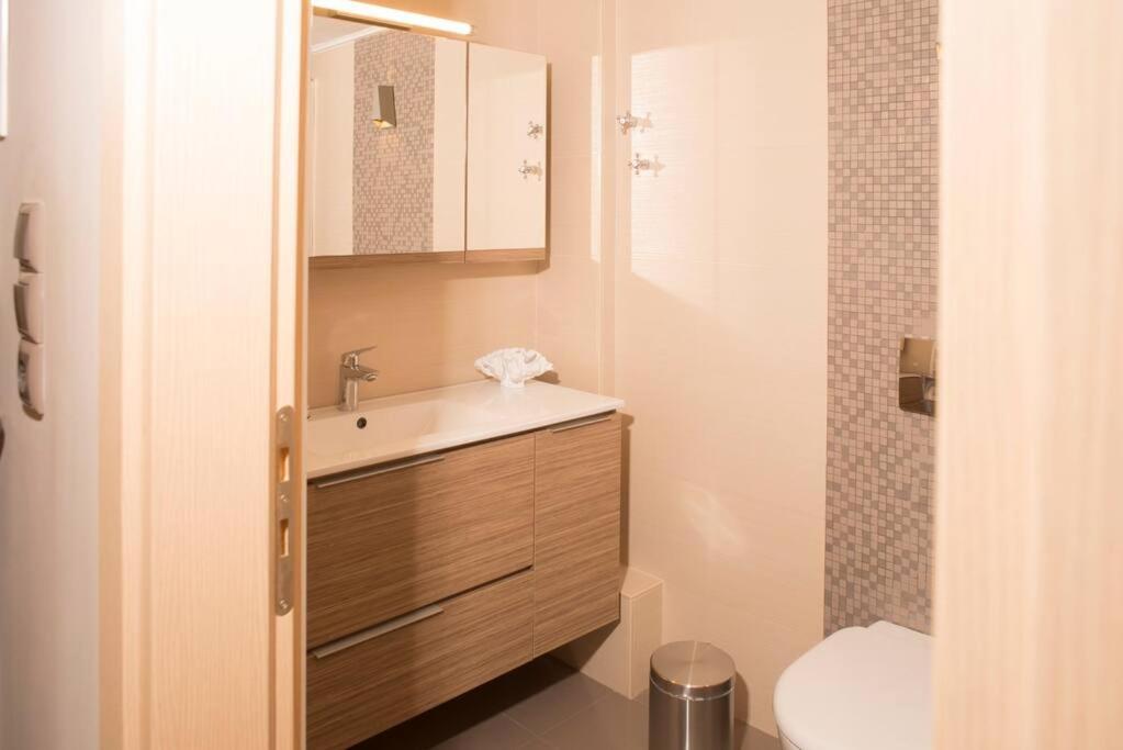 Deluxe Apartment In The Center Καλαμάτα Εξωτερικό φωτογραφία